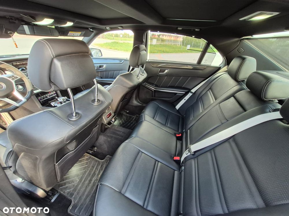 Mercedes-Benz Klasa E 63 AMG S 4-Matic - 2