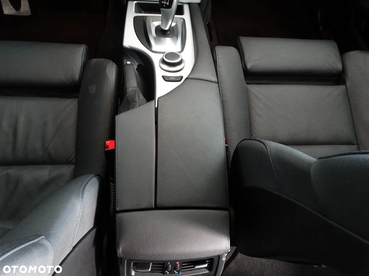 BMW Seria 5 530i - 27