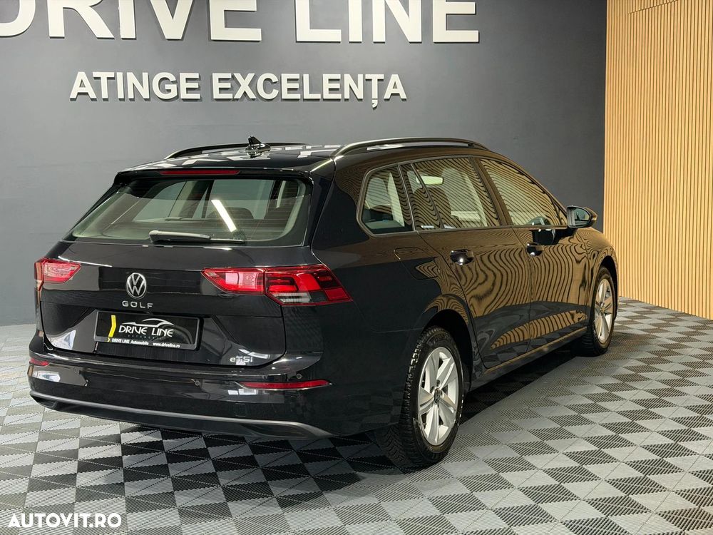 Volkswagen Golf 1.0 eTSI DSG MHEV Life - 4