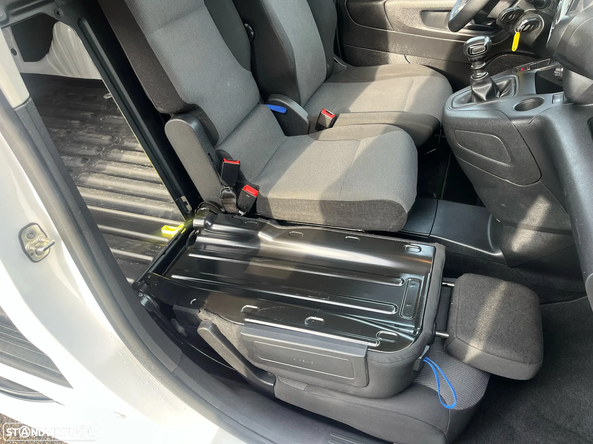Toyota PROACE CITY L1 1.5 102cv - AC - IVA DEDUTÍVEL - 7