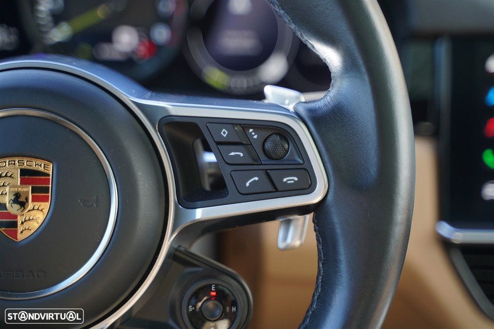 Porsche Cayenne Coupé E-Hybrid - 25