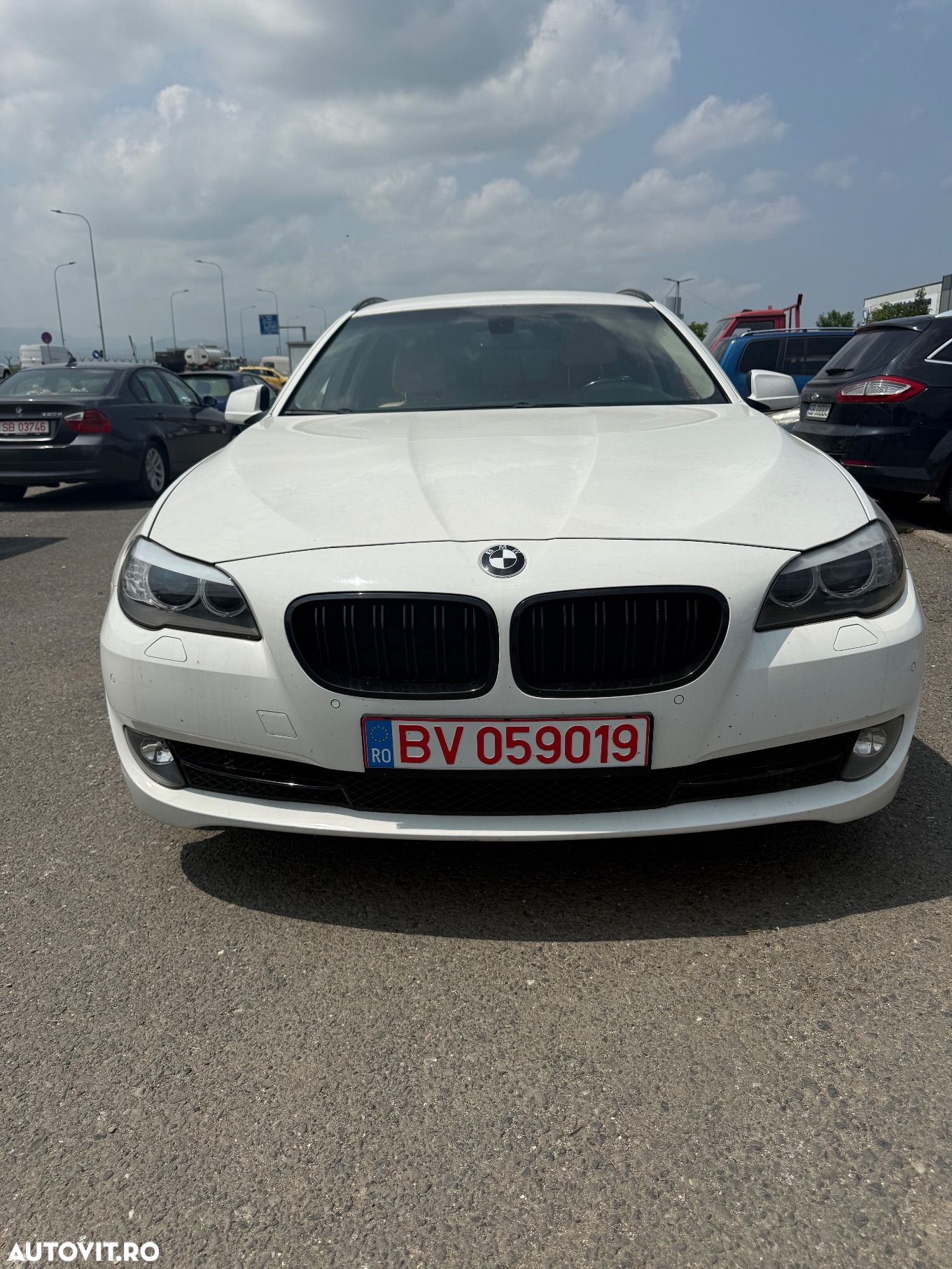 BMW Seria 5 525d xDrive Touring - 1