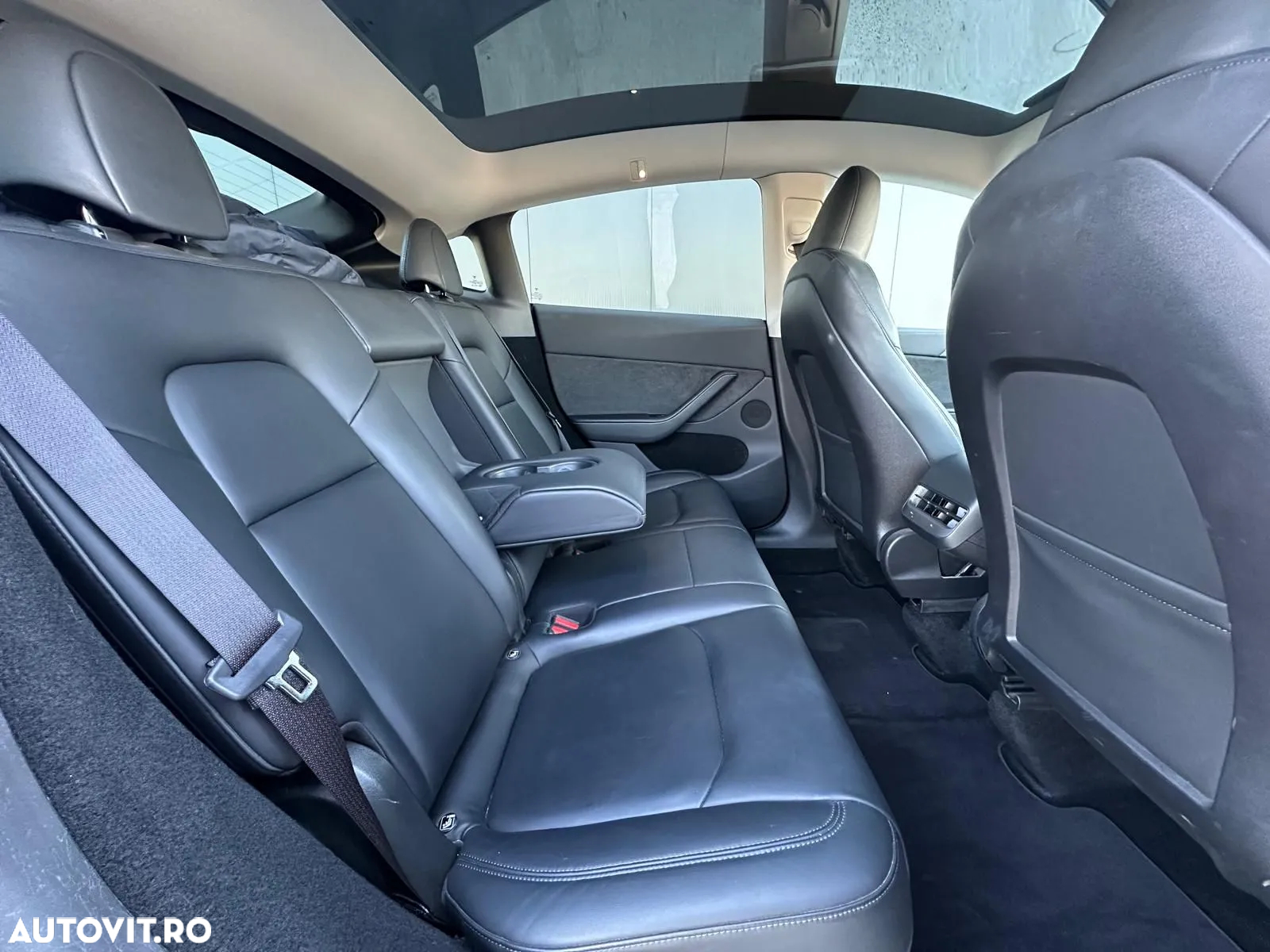 Tesla Model Y AWD Performance - 7