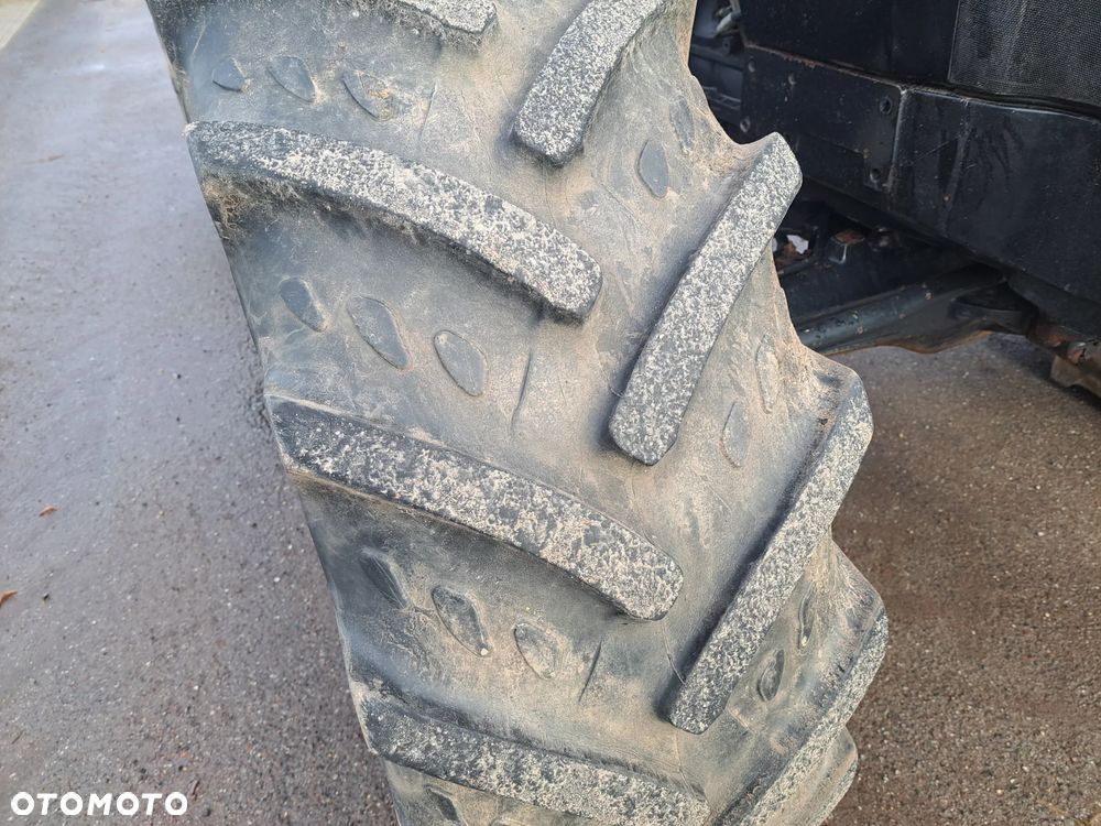 New Holland TM120 - 8