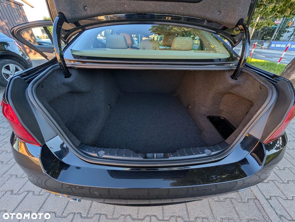 BMW Seria 5 520d - 28