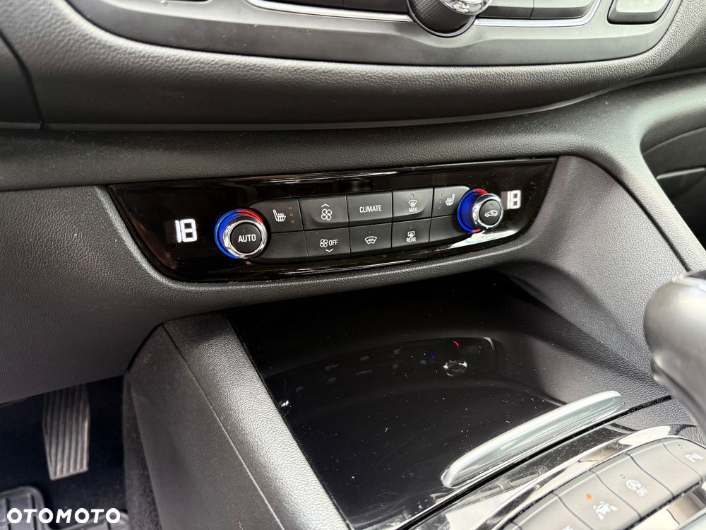 Opel Insignia 2.0 T GS Line S&S - 28