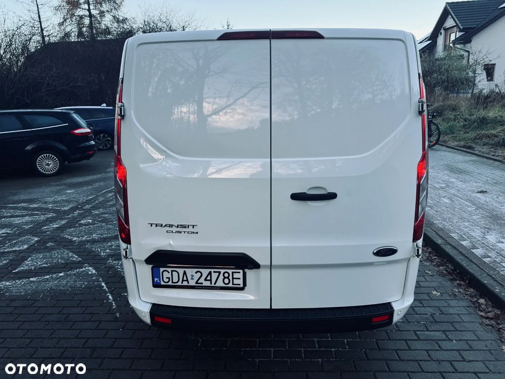 Ford TRANSIT CUSTOM L2H1 - 11