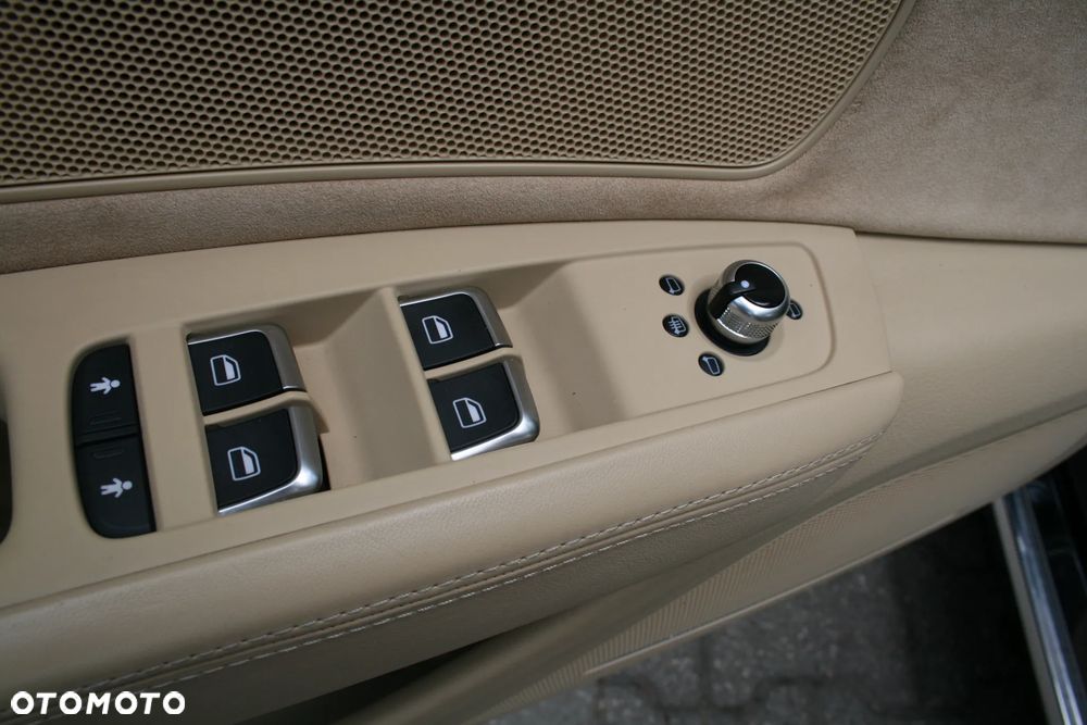 Audi A8 - 26