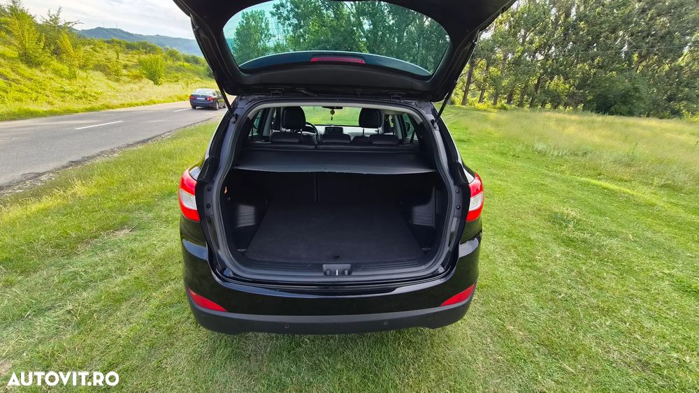 Hyundai ix35 2.0 CRDI 4WD Automatik Premium - 25