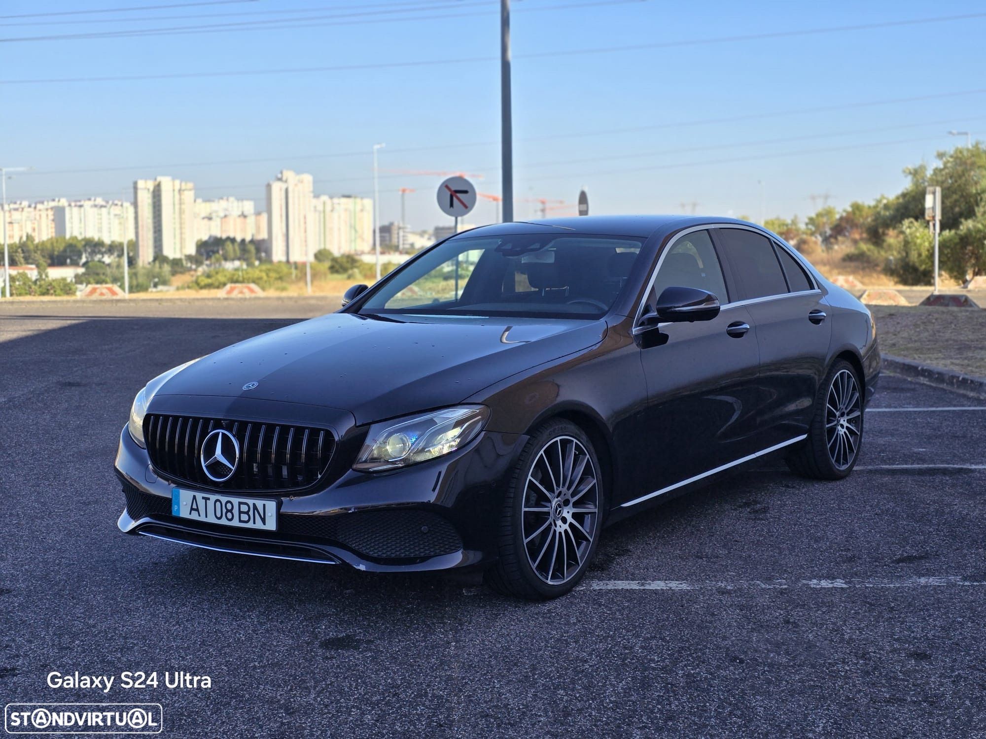 Mercedes-Benz E 220 d 4Matic 9G-TRONIC Exclusive - 1