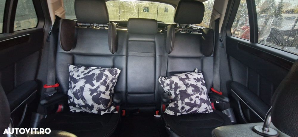 Mercedes-Benz E - 10