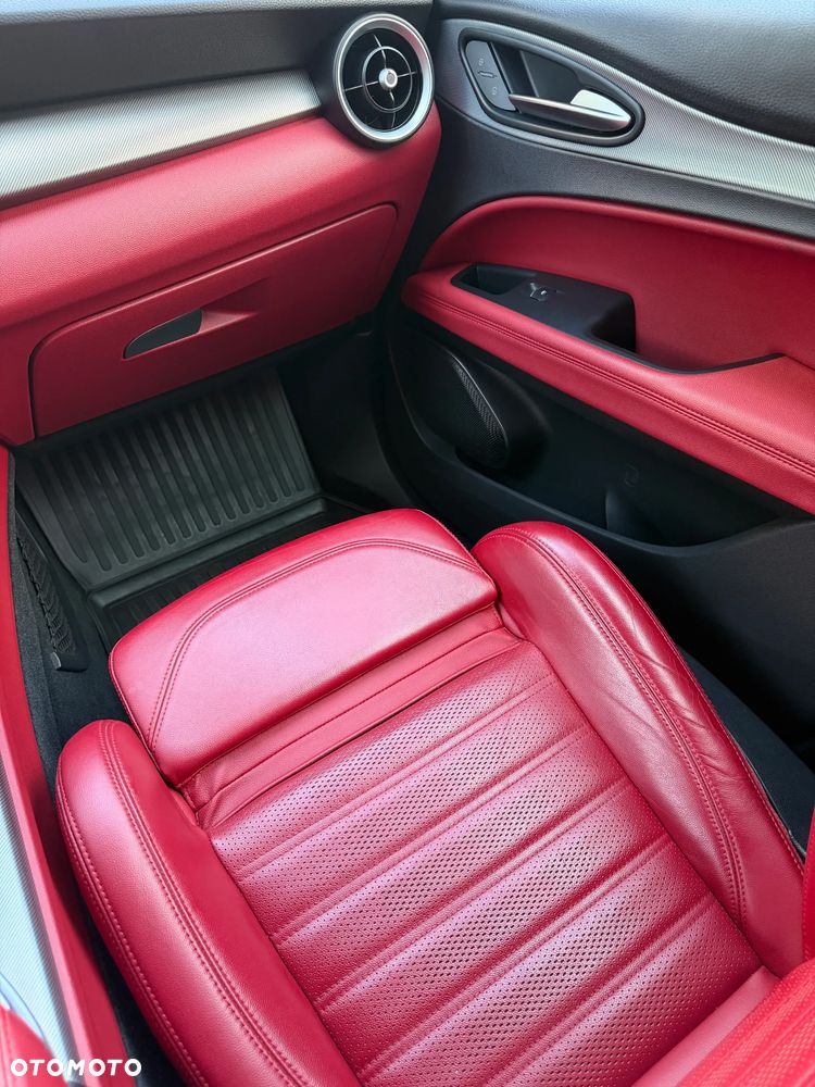 Alfa Romeo Stelvio 2.0 Turbo Veloce Q4 - 34