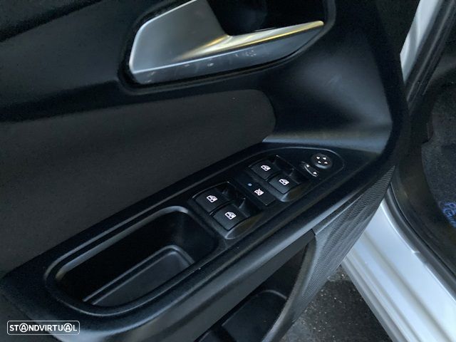 Fiat Tipo Station Wagon 1.0 GSE T3 City Sport - 23