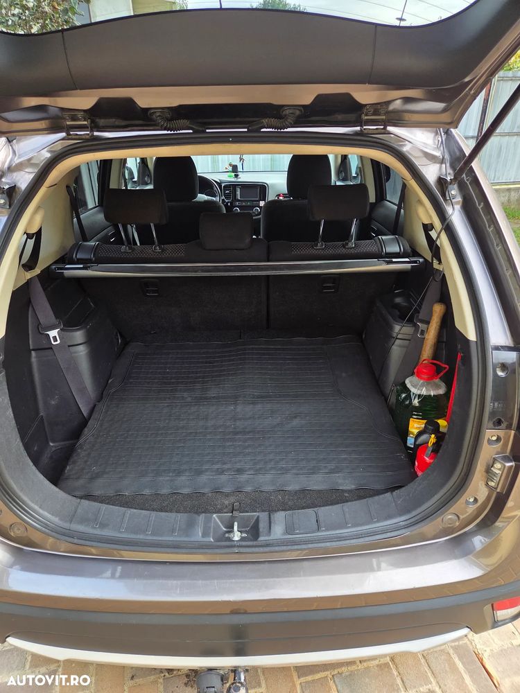 Mitsubishi Outlander - 5