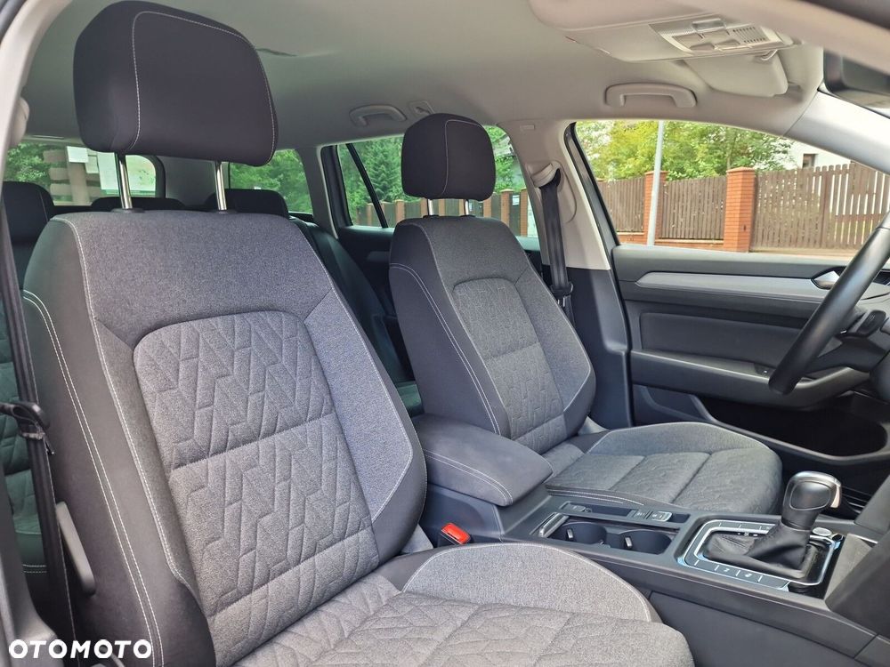 Volkswagen Passat - 27