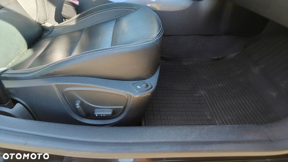 Renault Laguna dCi 150 FAP Bose - 10