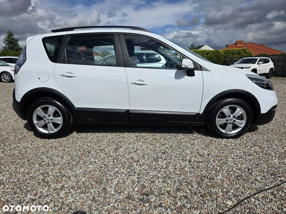Renault Scenic 1.6 16V 110 Dynamique - 8