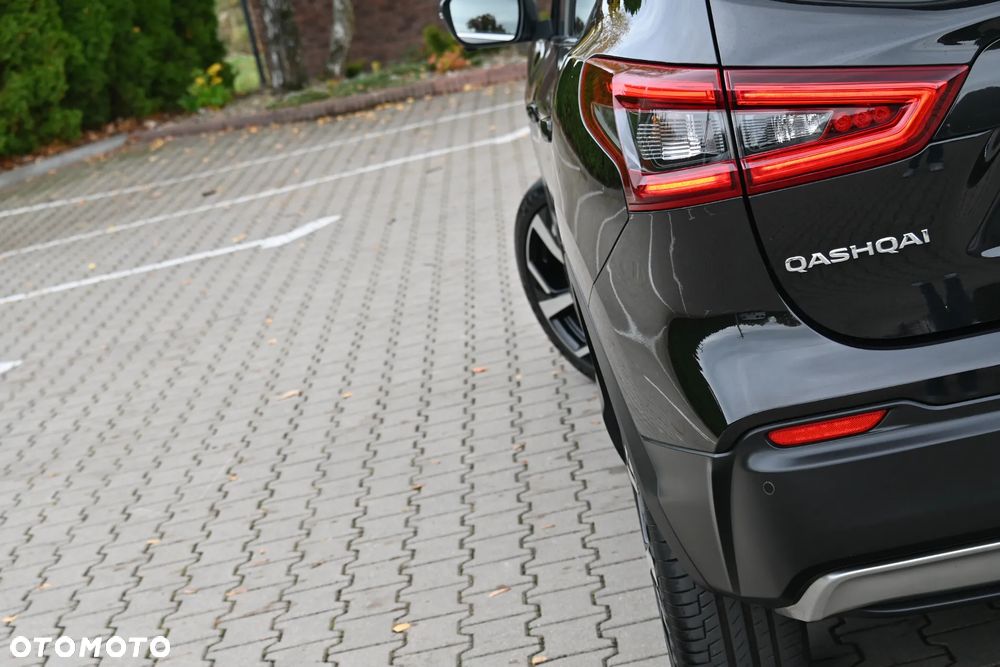 Nissan Qashqai 1.2 DIG-T Xtronic TEKNA+ - 23