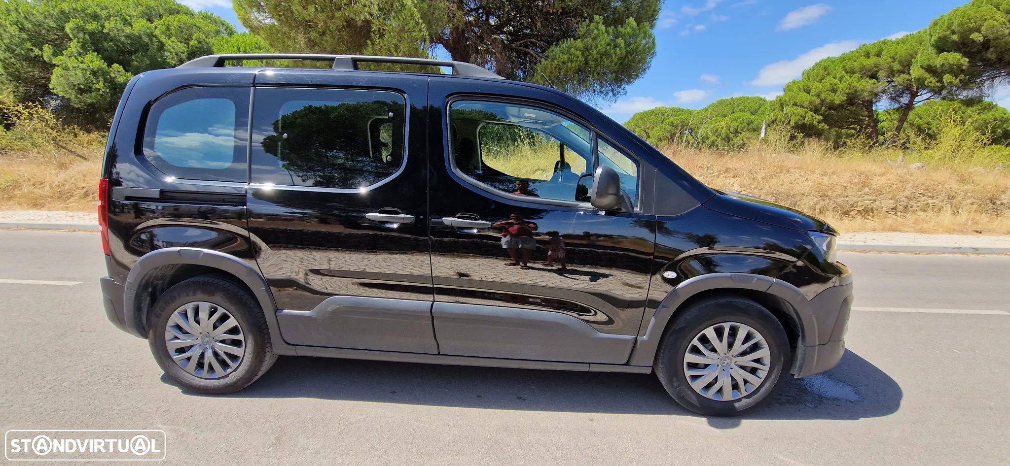 Peugeot e-Rifter 50 kWh Standard Active Pack - 14