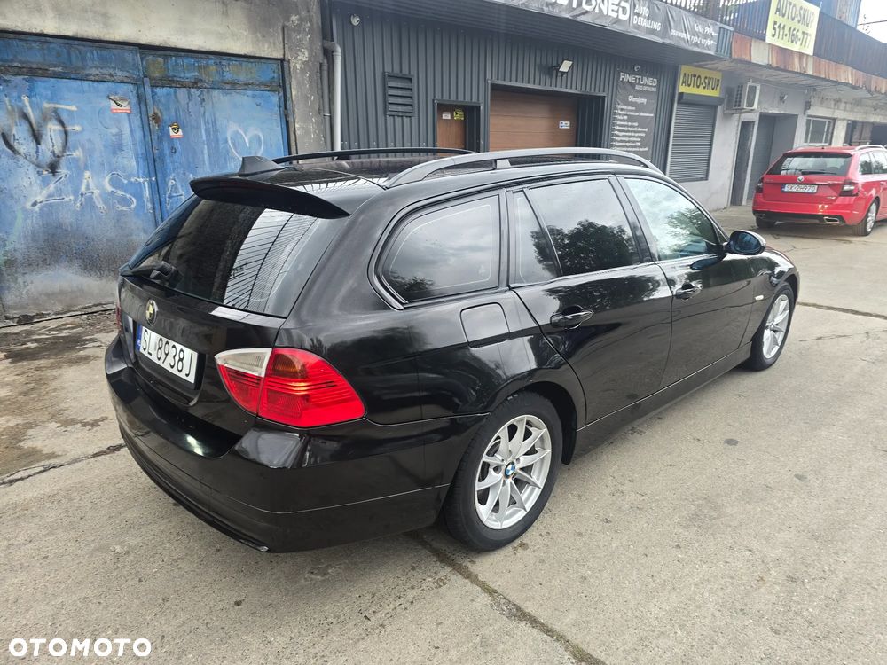 BMW Seria 3 318d - 4