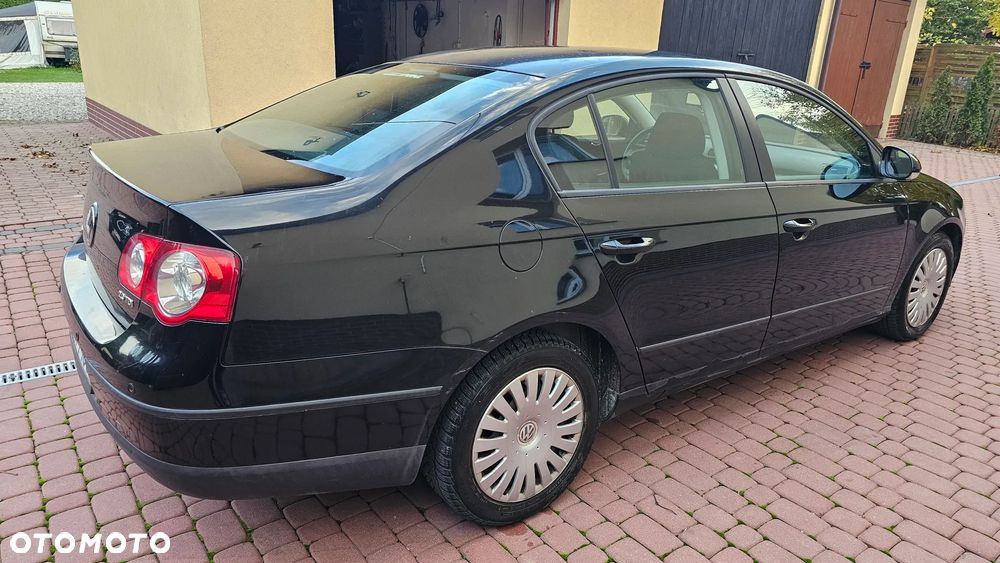 Volkswagen Passat 2.0 TDI Comfortline - 20