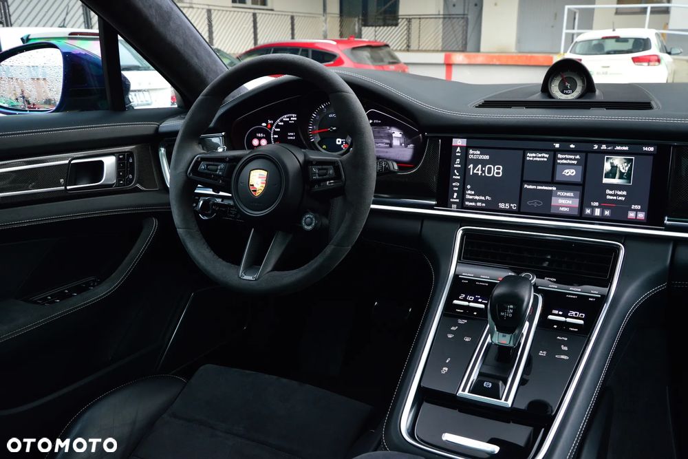 Porsche Panamera GTS - 12