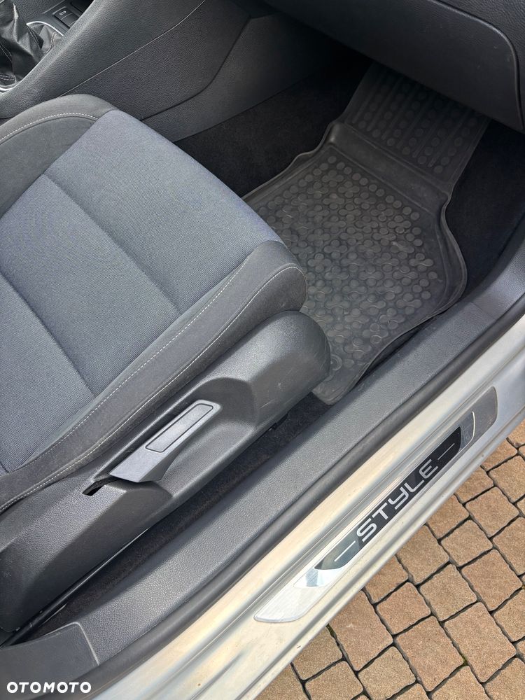 Volkswagen Golf 1.2 TSI BlueMotion Technology Style - 22
