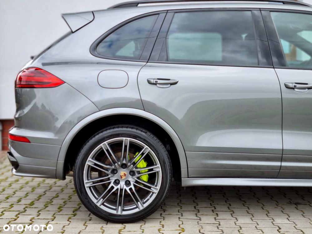Porsche Cayenne - 28