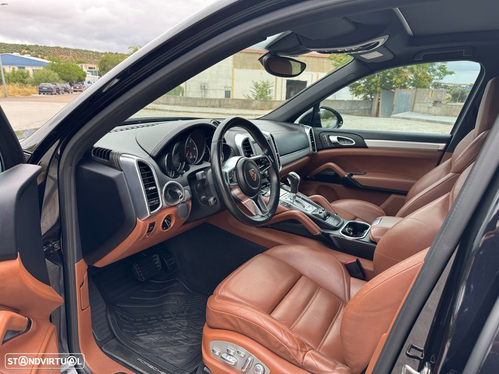 Porsche Cayenne Platinum Edition - 7
