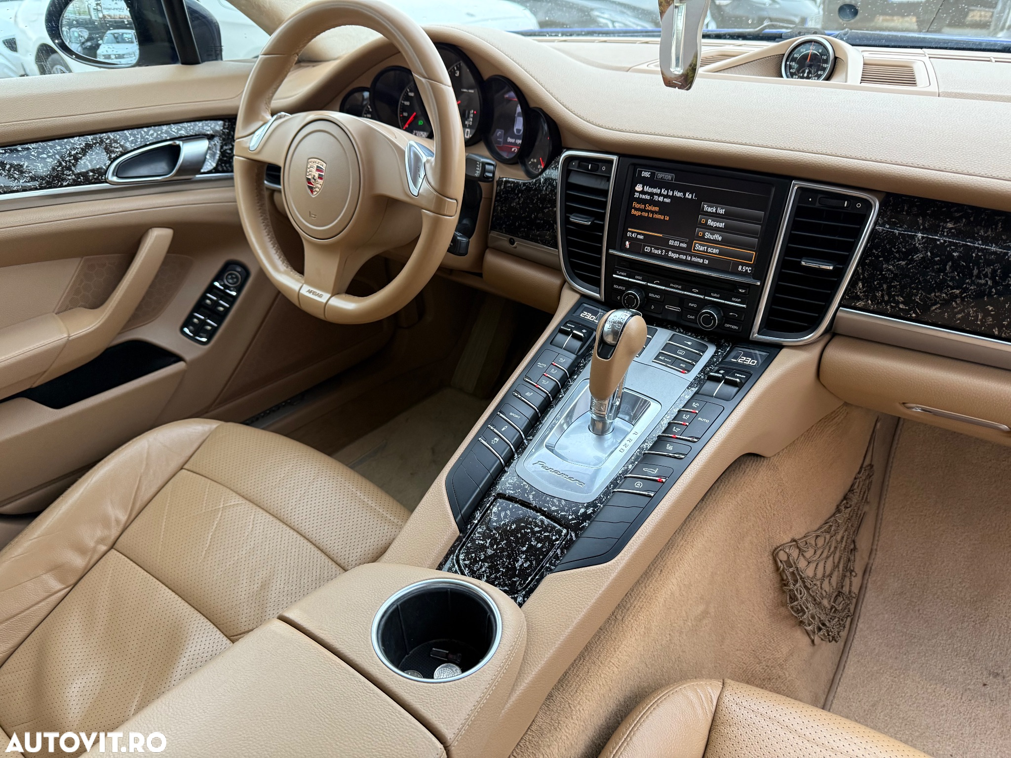 Porsche Panamera 4 PDK Platinum Edition - 29