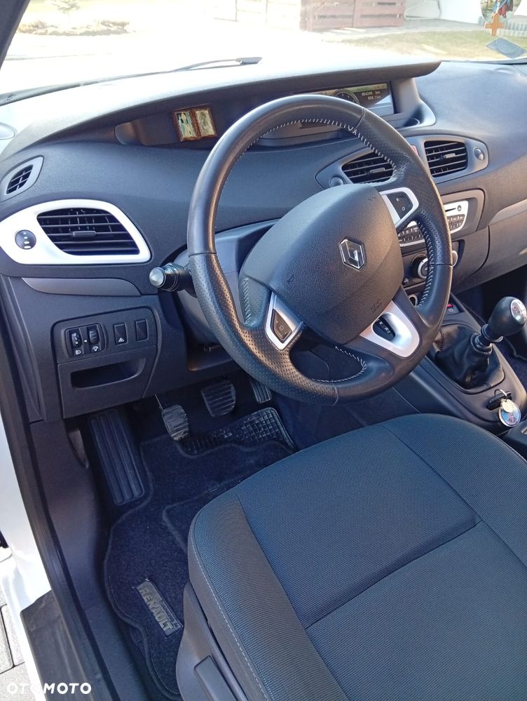 Renault Scenic 1.9 dCi Confort Expression - 24