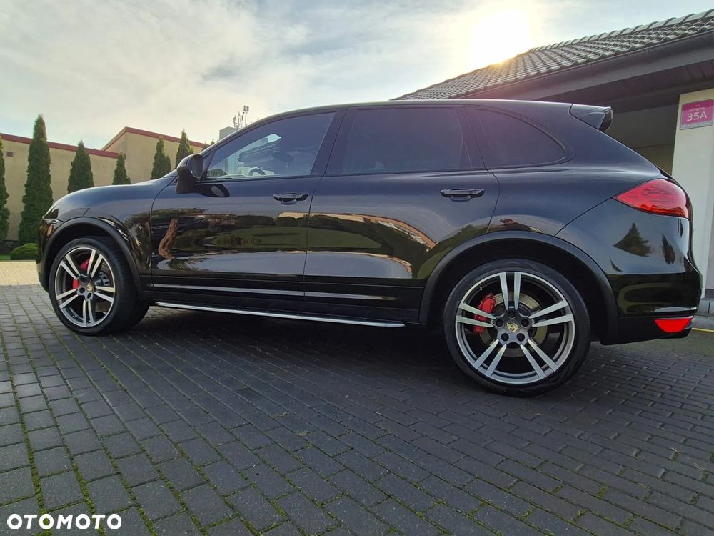 Porsche Cayenne - 14