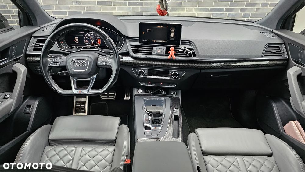 Audi SQ5 - 10