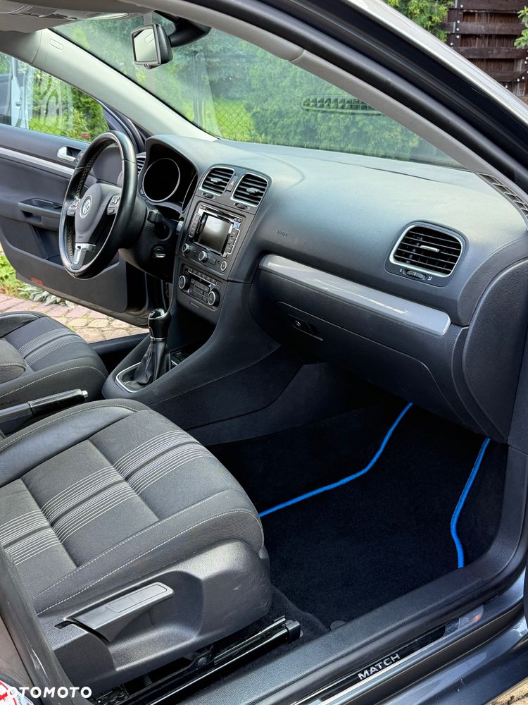 Volkswagen Golf - 11