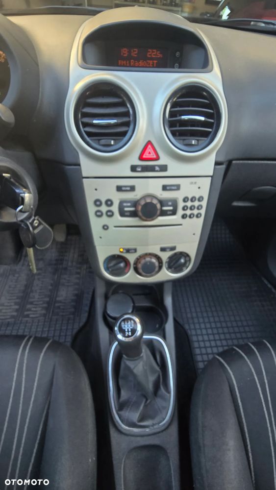Opel Corsa 1.2 16V Cosmo - 14