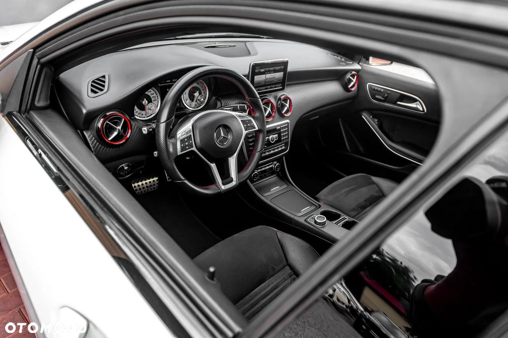 Mercedes-Benz Klasa A 250 (BlueEFFICIENCY) 7G-DCT AMG Sport - 17