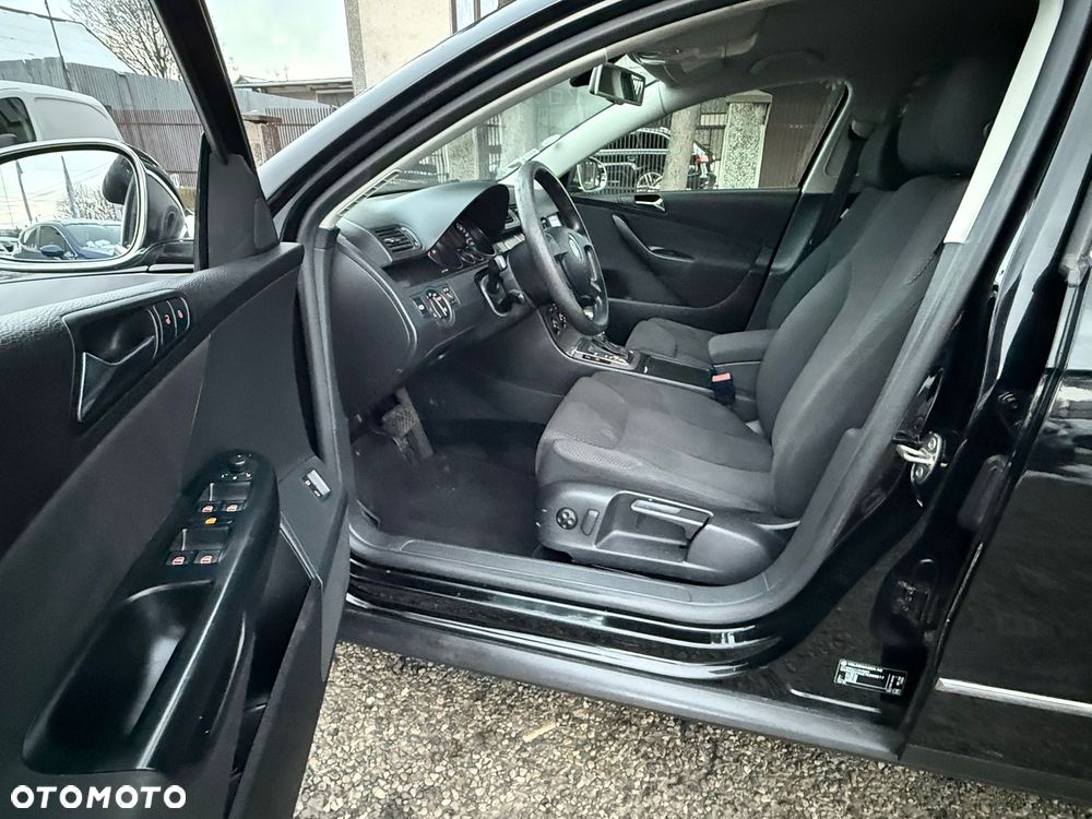 Volkswagen Passat 2.0 TDI DPF DSG Comfortline - 10