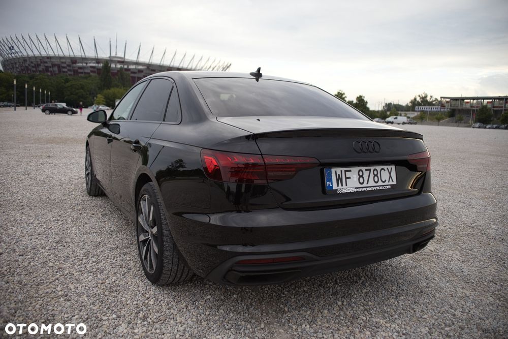 Audi A4 Limousine 35 TFSI mHEV S Line S tronic - 3