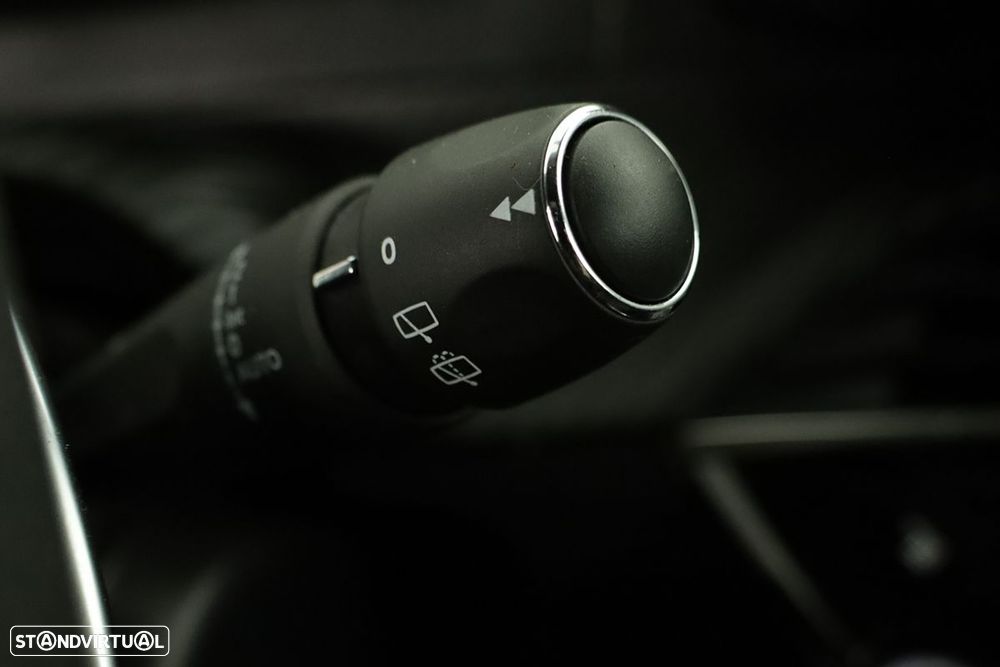 Peugeot 2008 1.2 PureTech GT EAT8 - 19