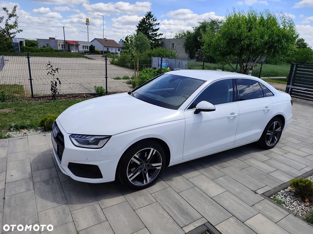 Audi A4 Limousine - 1