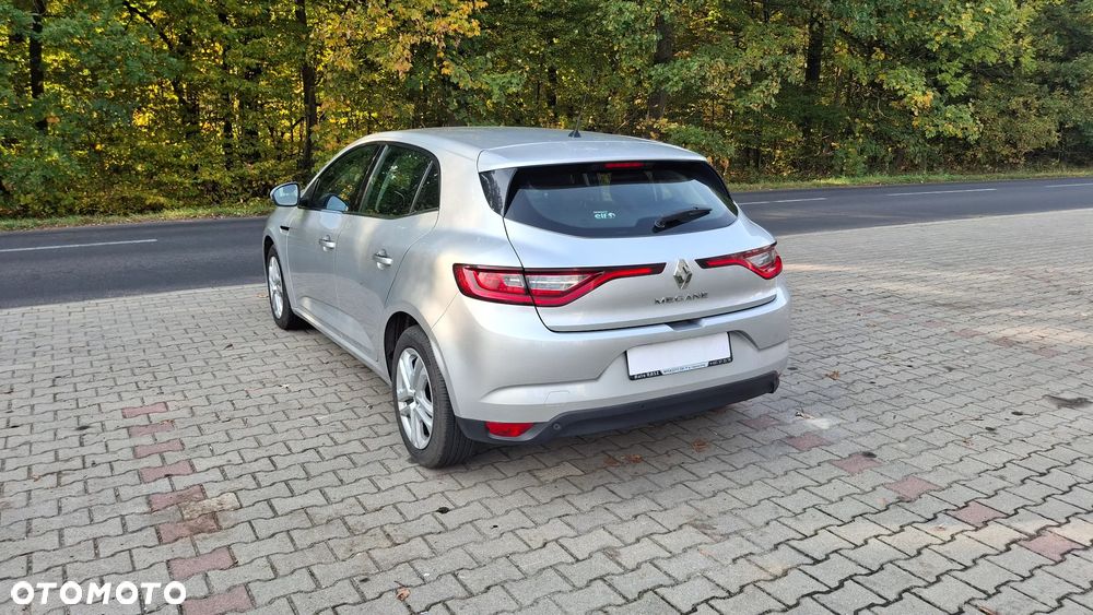 Renault Megane TCe 115 GPF LIMITED - 12