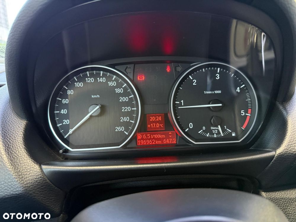 BMW Seria 1 120d DPF - 26