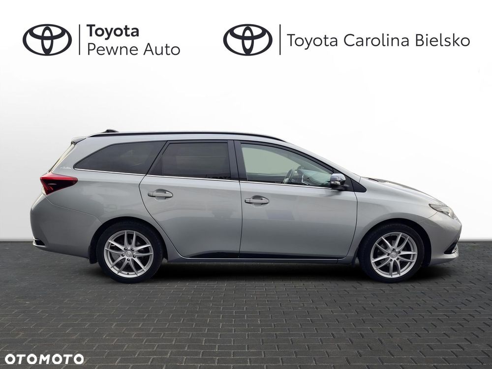 Toyota Auris 1.6 Selection - 24