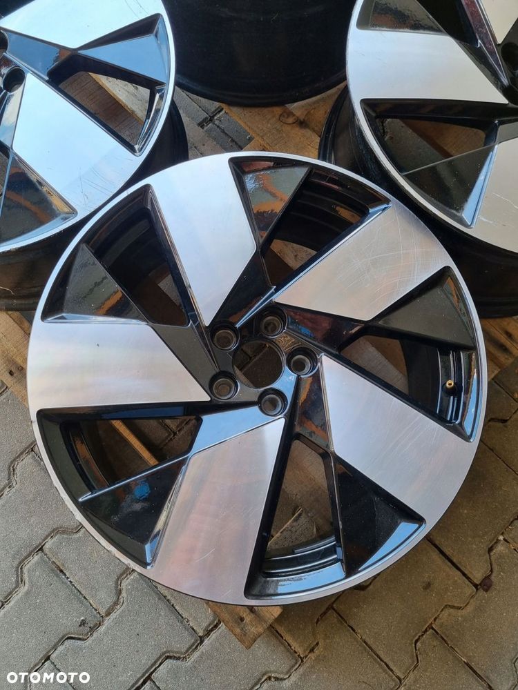 felgi volvo xc40 20 8j 9j et50,5 et58,5 - 3