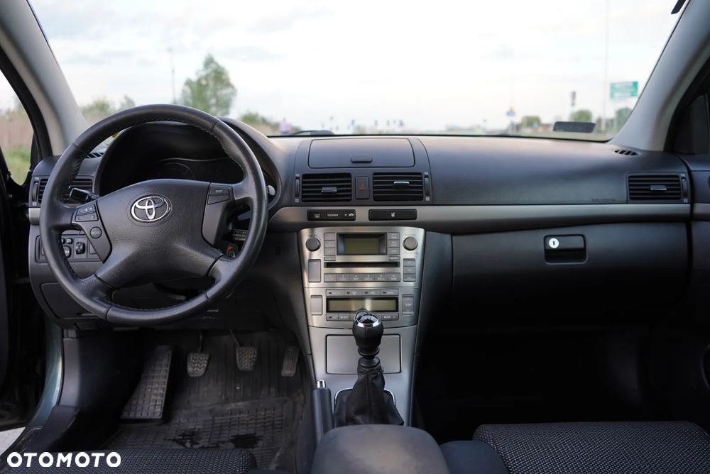 Toyota Avensis 2.0 D-4D Sol Premium - 12