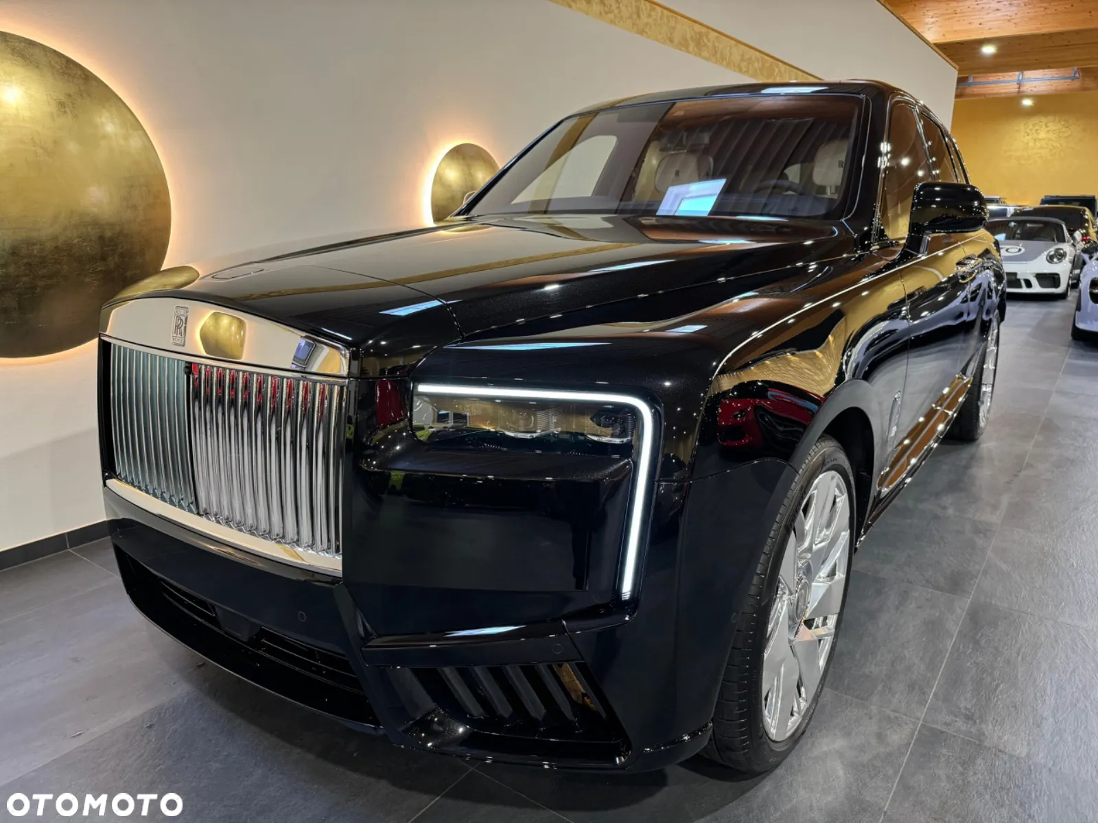 Rolls-Royce Cullinan Black Badge - 3
