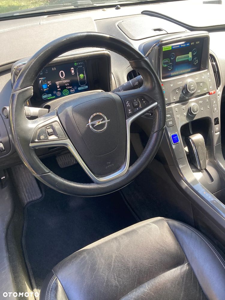 Opel Ampera - 10