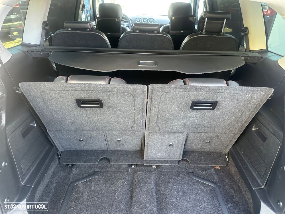 Ford S-Max 2.2 TDCi Titanium 7L - 40