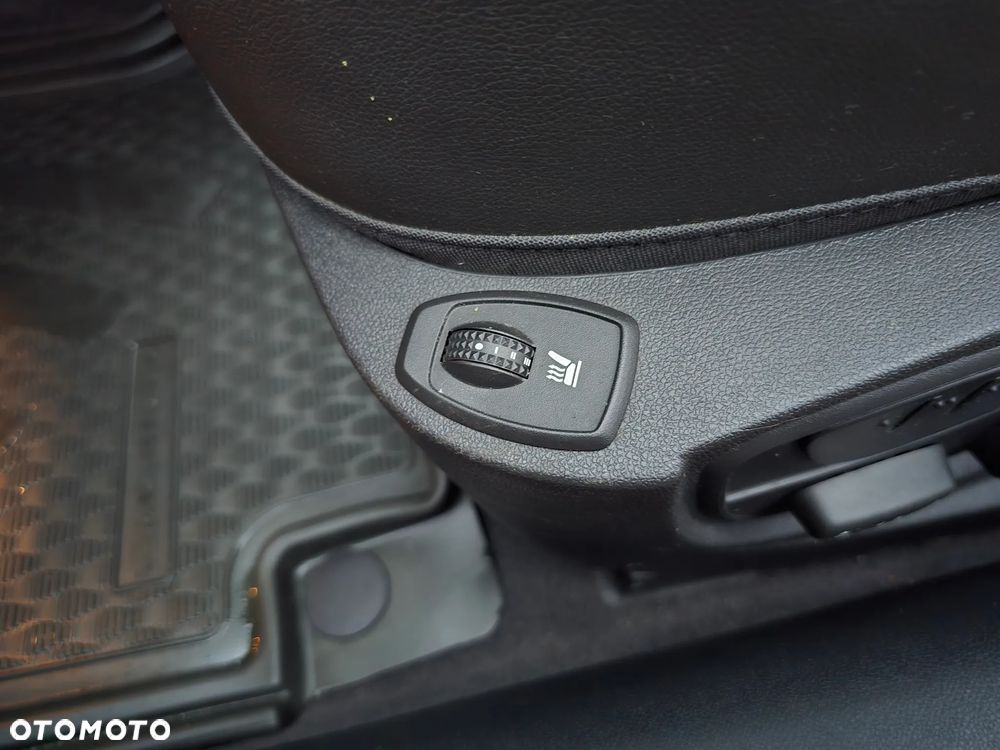 Renault Laguna 2.0 dCi FAP Initiale - 19