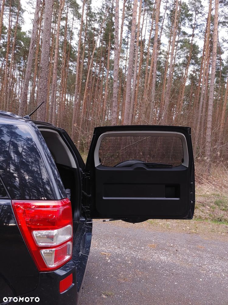 Suzuki Grand Vitara 1.9 DDiS De Luxe EU5 - 16